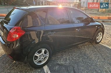 Хетчбек Kia Ceed 2008 в Ужгороді