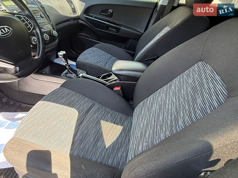 Универсал Kia Ceed 2009 в Полтаве