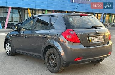 Хетчбек Kia Ceed 2008 в Києві