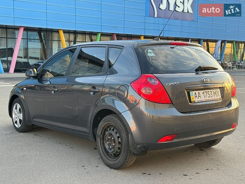 Хетчбек Kia Ceed 2008 в Києві
