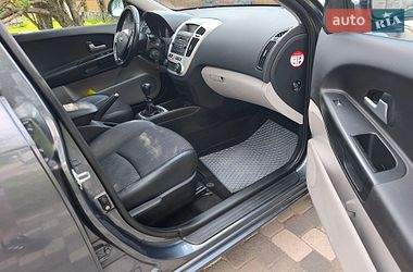 Универсал Kia Ceed 2010 в Полтаве