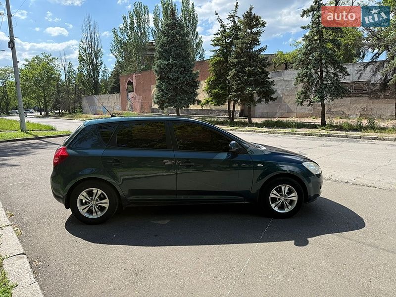 Хетчбек Kia Ceed 2008 в Миколаєві
