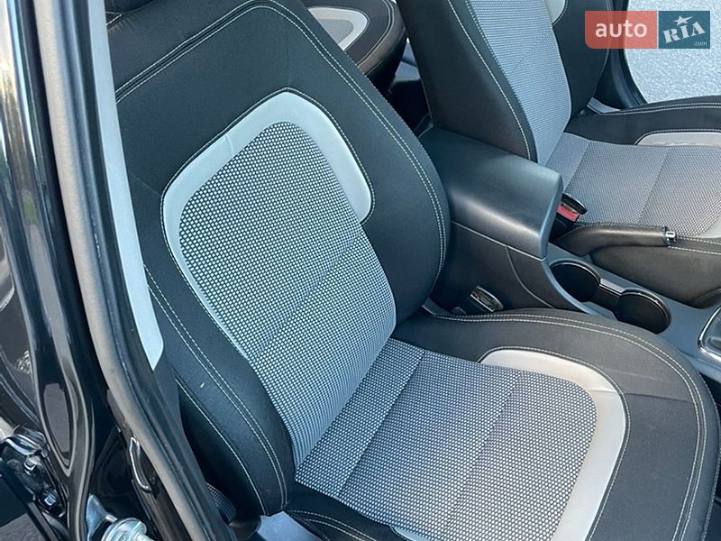 Хэтчбек Kia Ceed 2013 в Полтаве