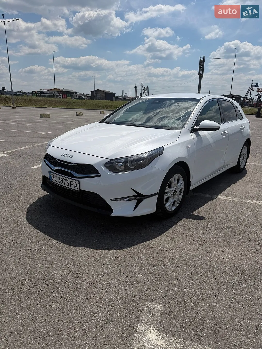 2022 Kia Cee'd - фото 1