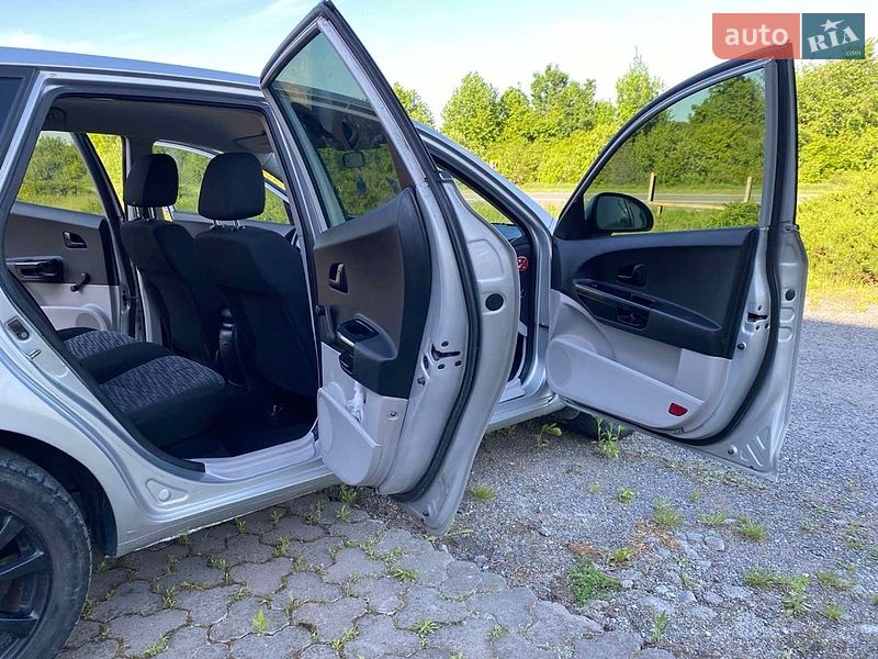 Хэтчбек Kia Ceed 2007 в Ярмолинцах