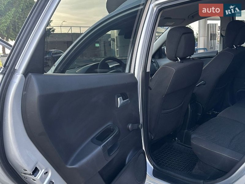 Универсал Kia Ceed 2010 в Хмельницком