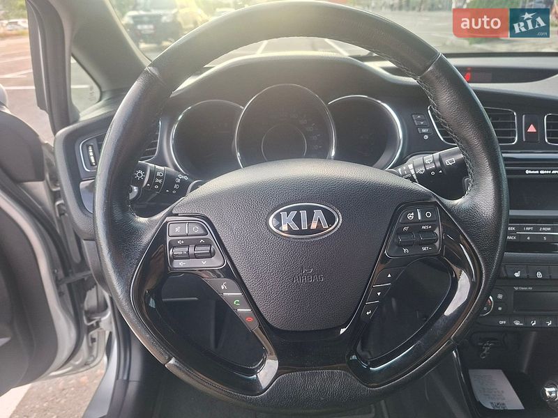 Хэтчбек Kia Ceed 2013 в Киеве