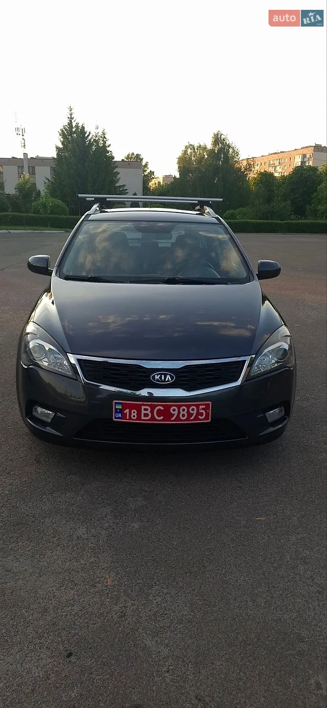 2011 Kia Cee'd - фото 1
