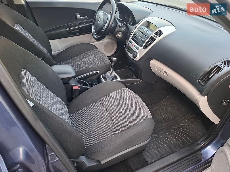 Універсал Kia Ceed 2009 в Луцьку