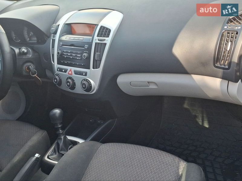Универсал Kia Ceed 2008 в Днепре