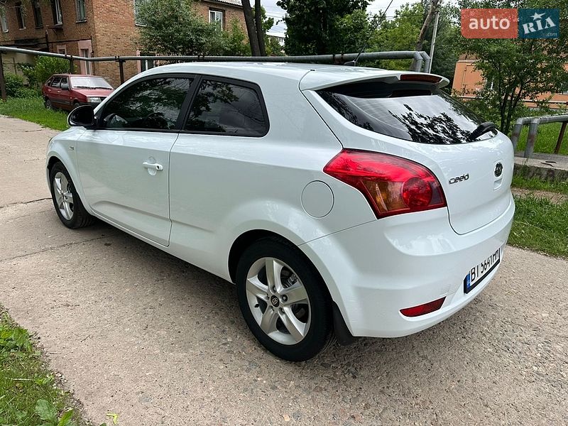Хетчбек Kia Ceed 2008 в Полтаві