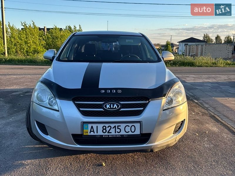 Хэтчбек Kia Ceed 2008 в Белогородке