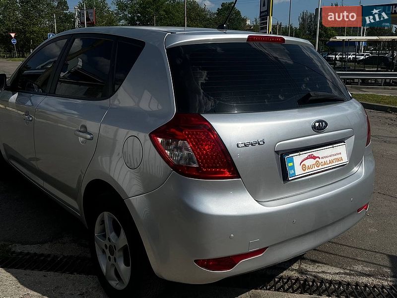 Хетчбек Kia Ceed 2011 в Миколаєві