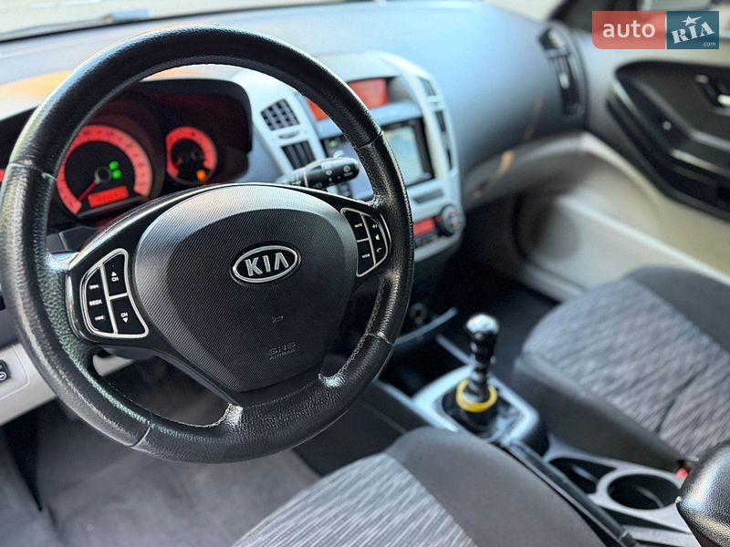 Хетчбек Kia Ceed 2008 в Одесі