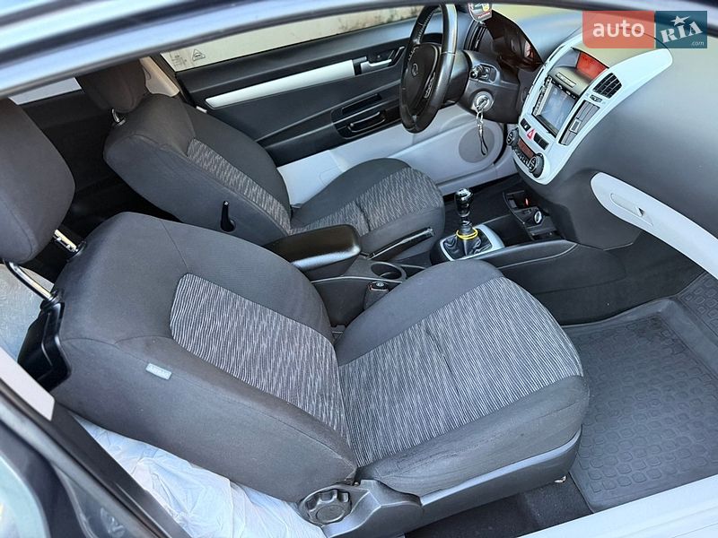 Хетчбек Kia Ceed 2008 в Одесі