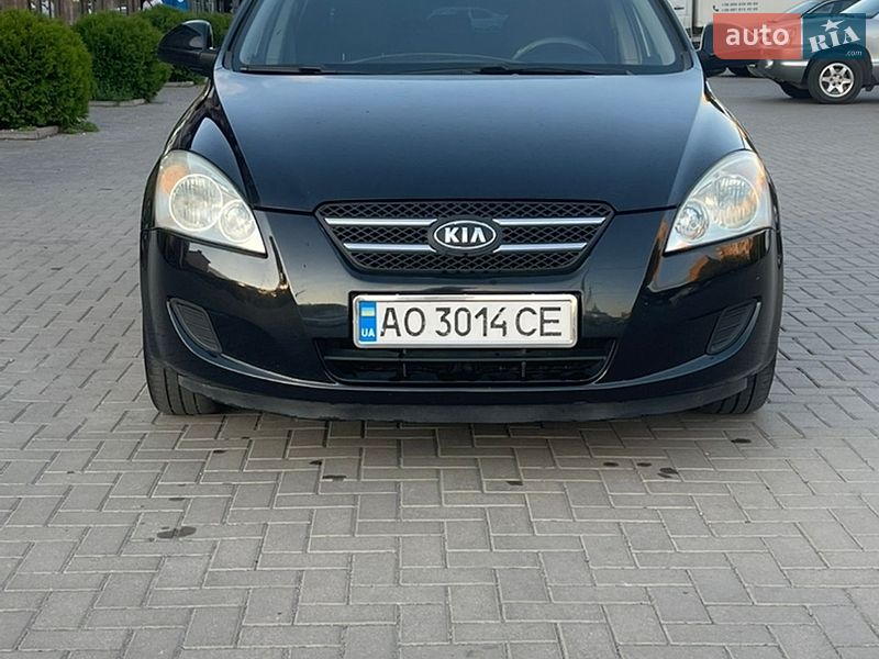 Хетчбек Kia Ceed 2007 в Ужгороді