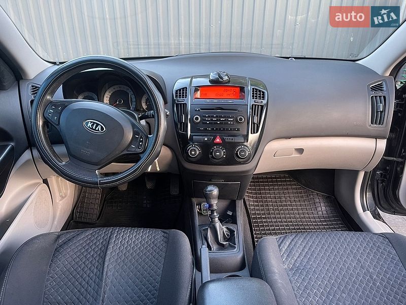 Хетчбек Kia Ceed 2007 в Ужгороді