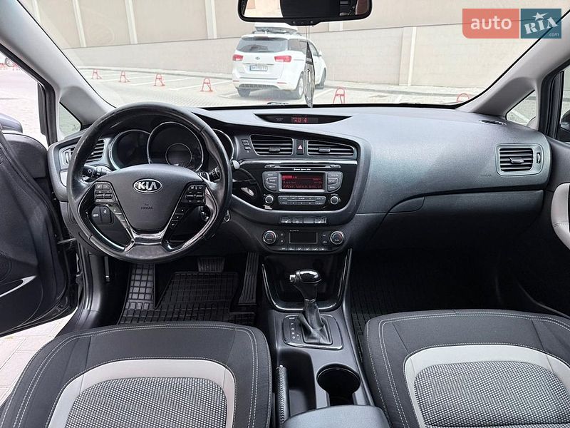 Хэтчбек Kia Ceed 2014 в Одессе