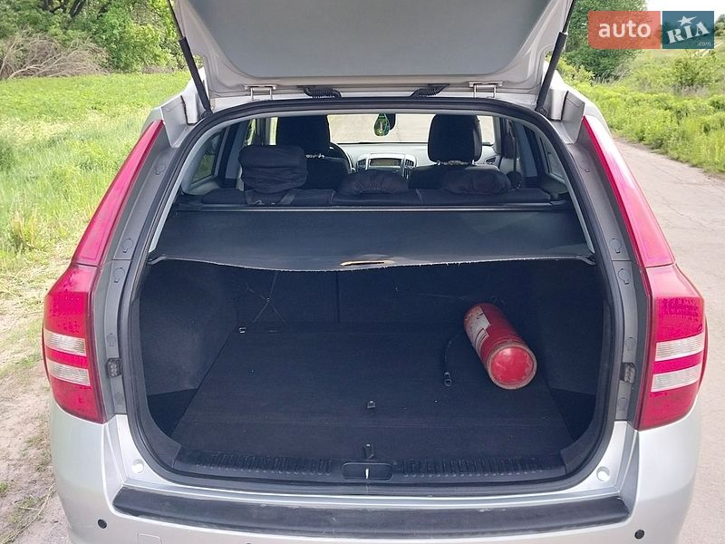 Универсал Kia Ceed 2009 в Ровно