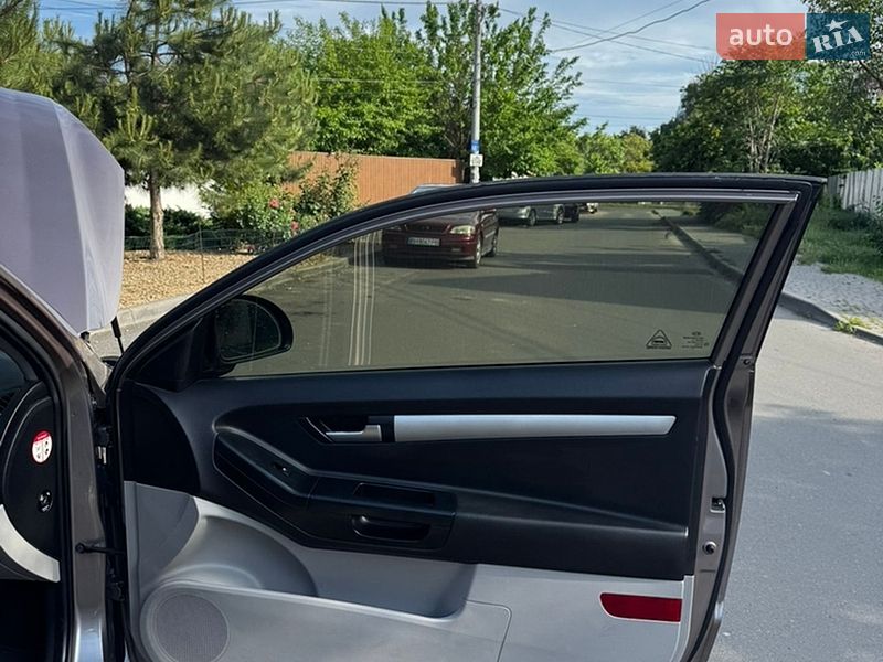 Хэтчбек Kia Ceed 2009 в Одессе