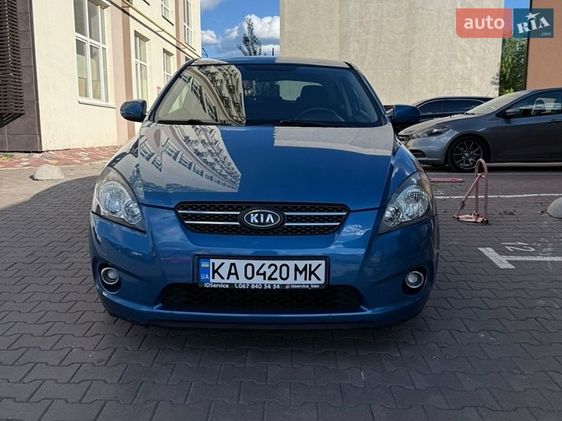 Хэтчбек Kia Ceed 2010 в Софиевской Борщаговке фото Хэтчбек Kia Ceed 2010 в Софиевской Борщаговке