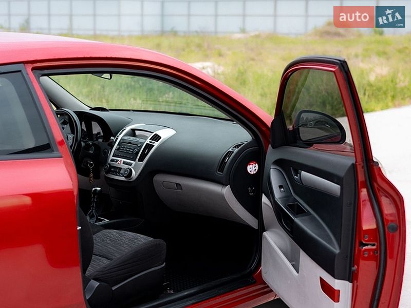 Хетчбек Kia Ceed 2008 в Львові