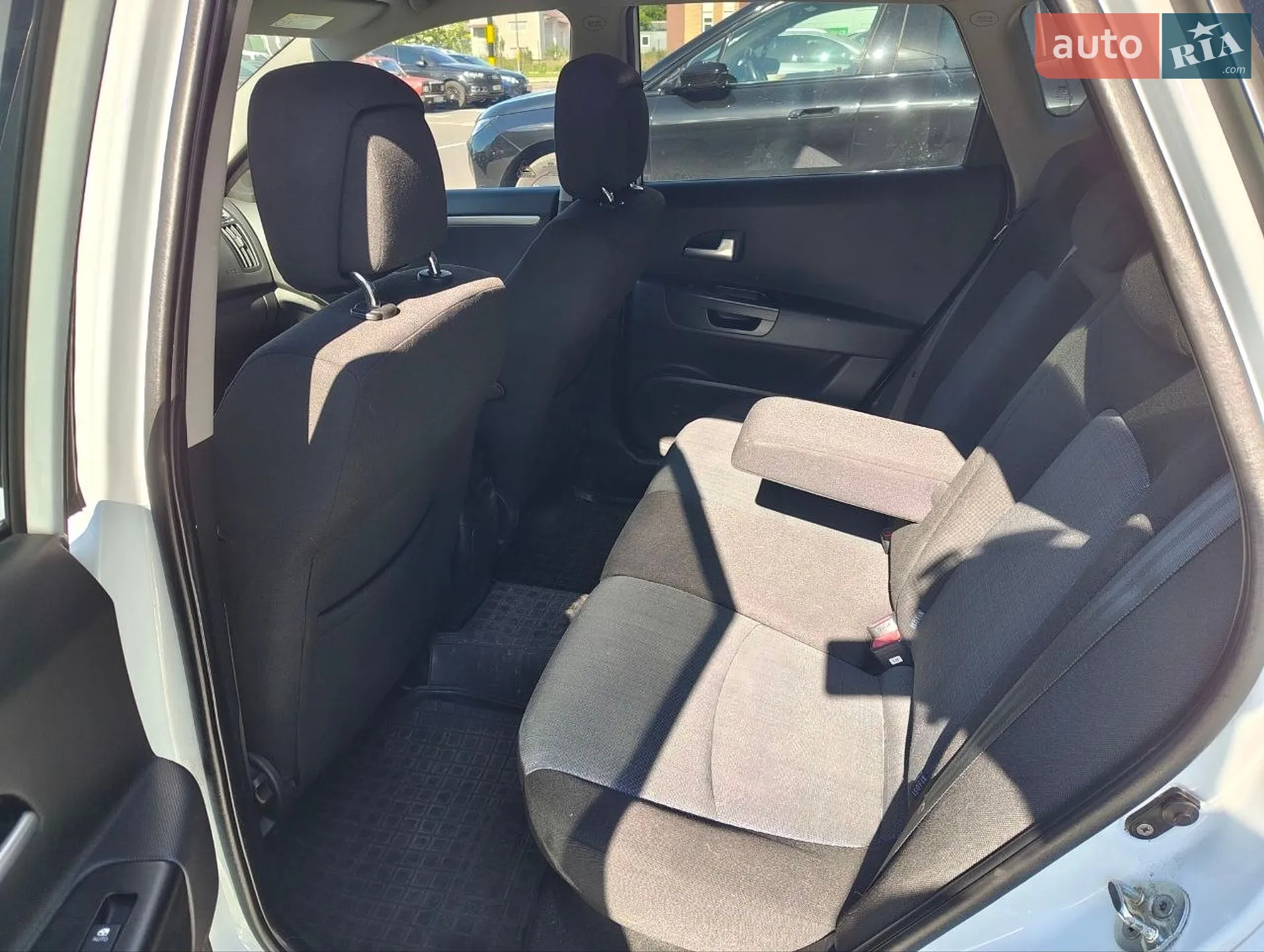 2010 Kia Cee'd - мініатюра 13