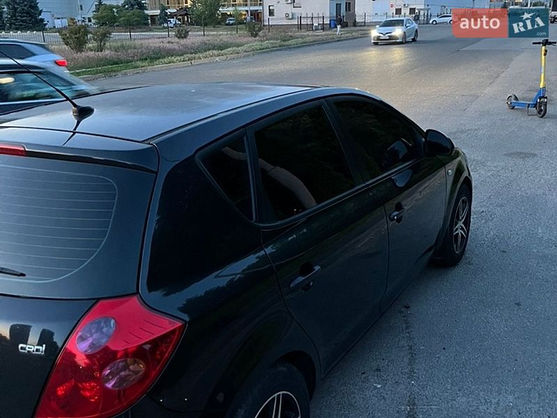 Хетчбек Kia Ceed 2008 в Києві