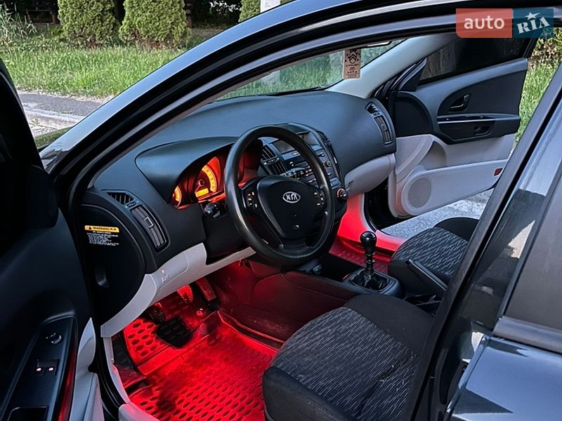 Хетчбек Kia Ceed 2008 в Києві