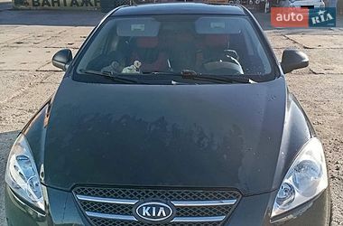 Хэтчбек Kia Ceed 2008 в Стрые
