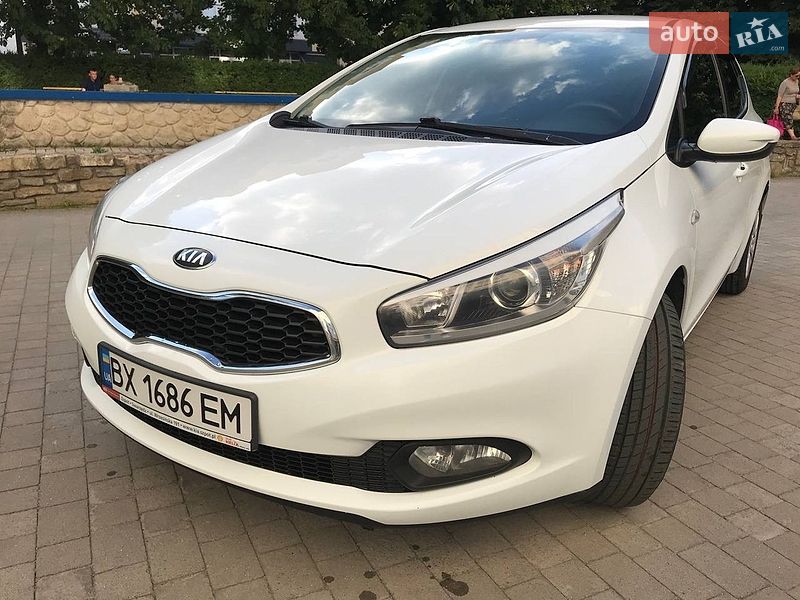 Хетчбек Kia Ceed 2012 в Хмельницькому