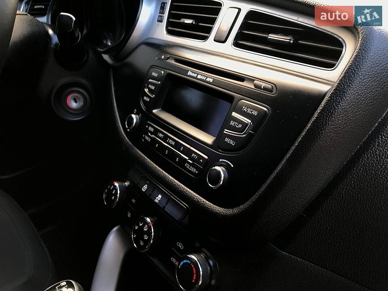 Хетчбек Kia Ceed 2012 в Хмельницькому