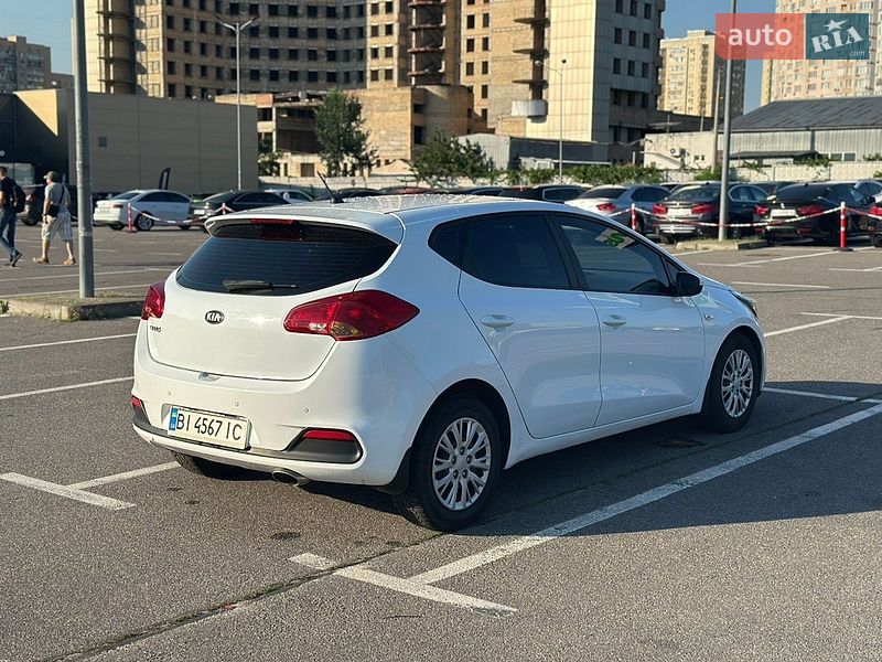 Хэтчбек Kia Ceed 2012 в Киеве