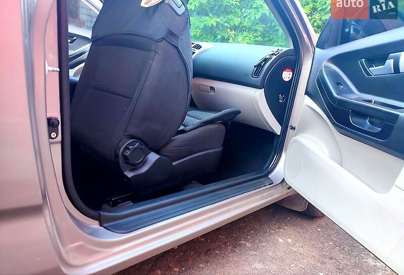 Хэтчбек Kia Ceed 2008 в Харькове