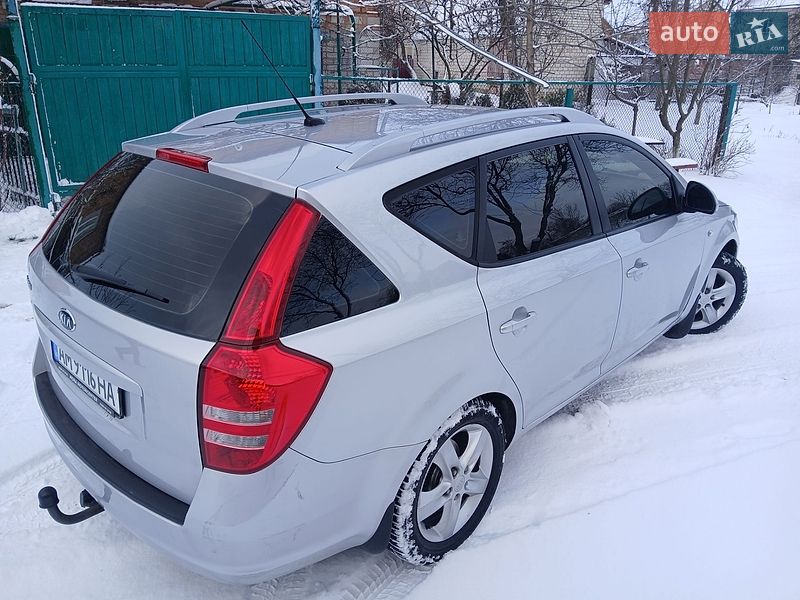 Универсал Kia Ceed 2007 в Казатине
