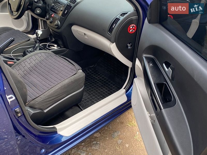 Хетчбек Kia Ceed 2007 в Львові