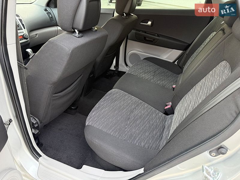 Хетчбек Kia Ceed 2007 в Луцьку фото 23 Хетчбек Kia Ceed 2007 в Луцьку