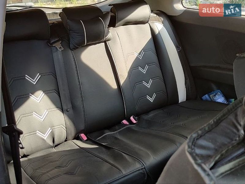 Хэтчбек Kia Ceed 2008 в Киеве