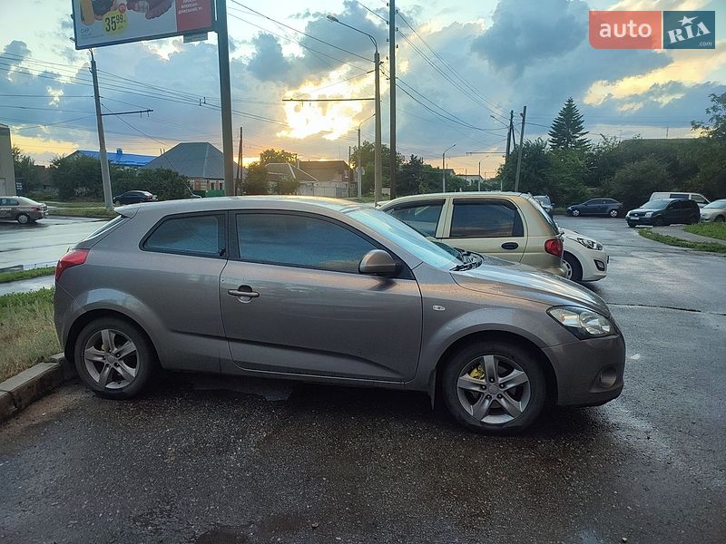Хэтчбек Kia Ceed 2008 в Харькове