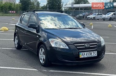 Хэтчбек Kia Ceed 2007 в Киеве