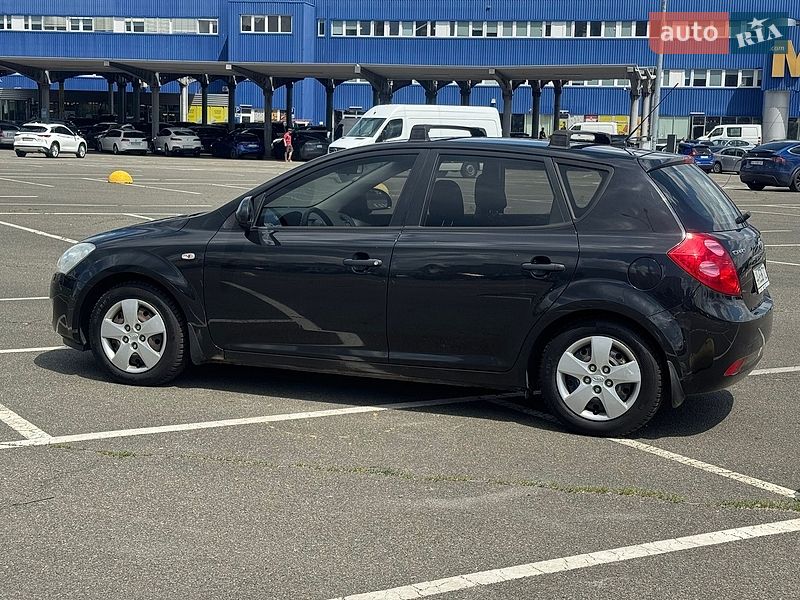 Хэтчбек Kia Ceed 2007 в Киеве