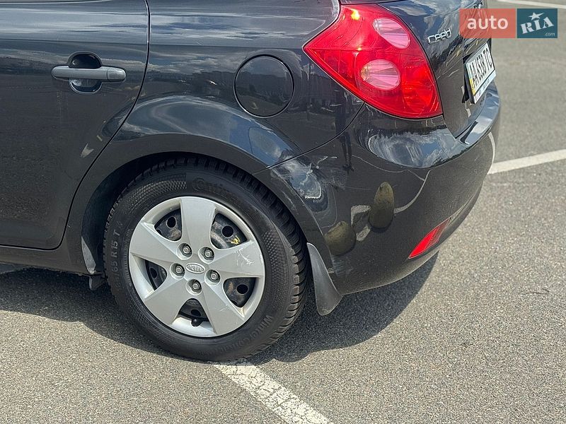 Хэтчбек Kia Ceed 2007 в Киеве