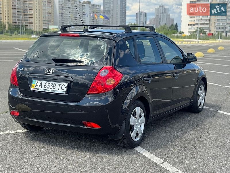 Хэтчбек Kia Ceed 2007 в Киеве