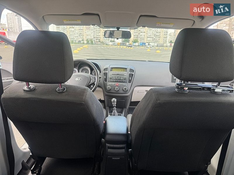 Хэтчбек Kia Ceed 2007 в Киеве
