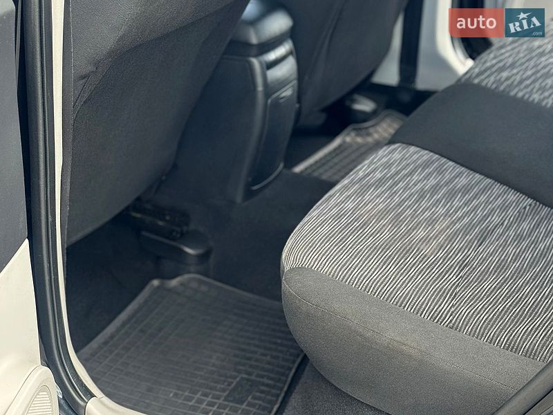 Хэтчбек Kia Ceed 2007 в Киеве