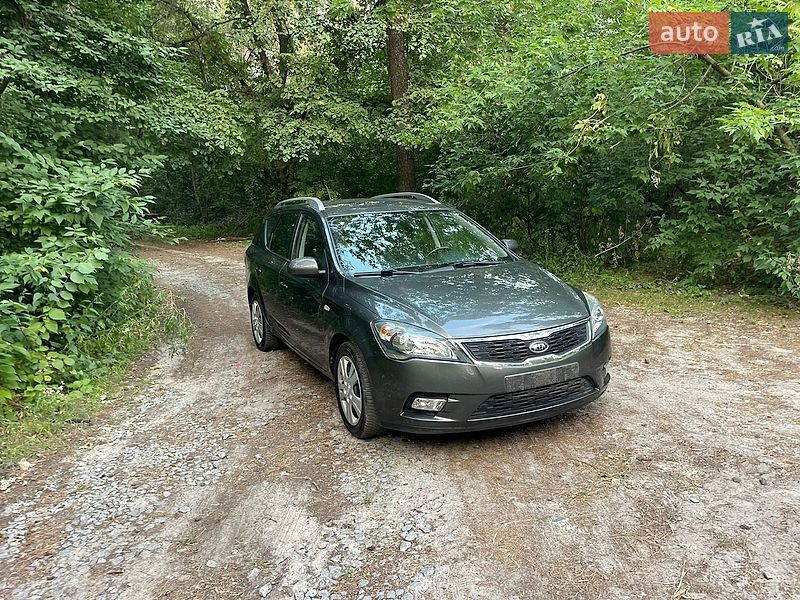 Универсал Kia Ceed 2011 в Киеве