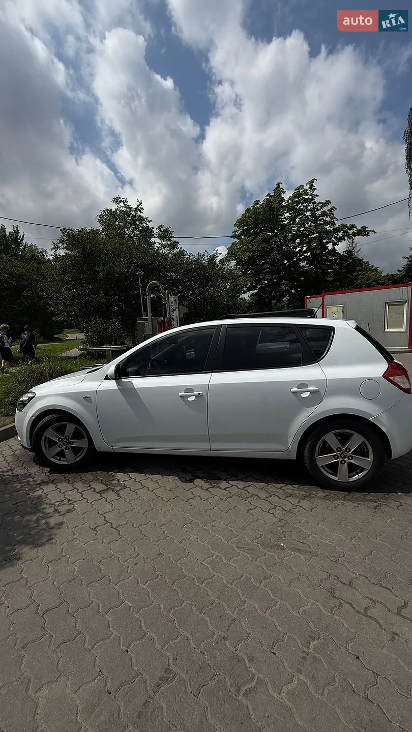 2012 Kia Cee'd - мініатюра 10