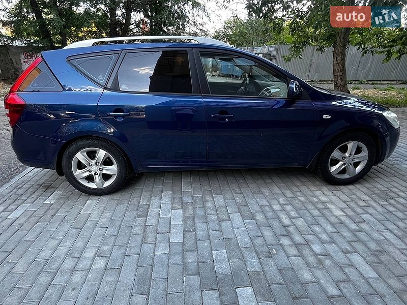 Універсал Kia Ceed 2009 в Ужгороді фото 5 Універсал Kia Ceed 2009 в Ужгороді