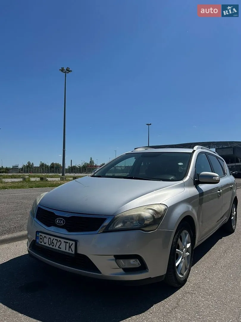 2011 Kia Cee'd - фото 1