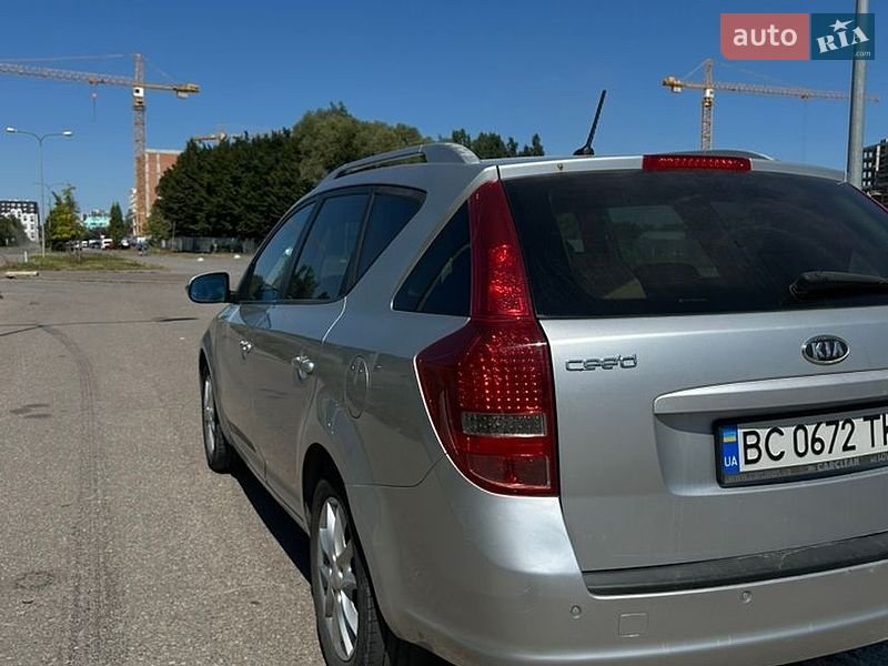 Универсал Kia Ceed 2011 в Львове